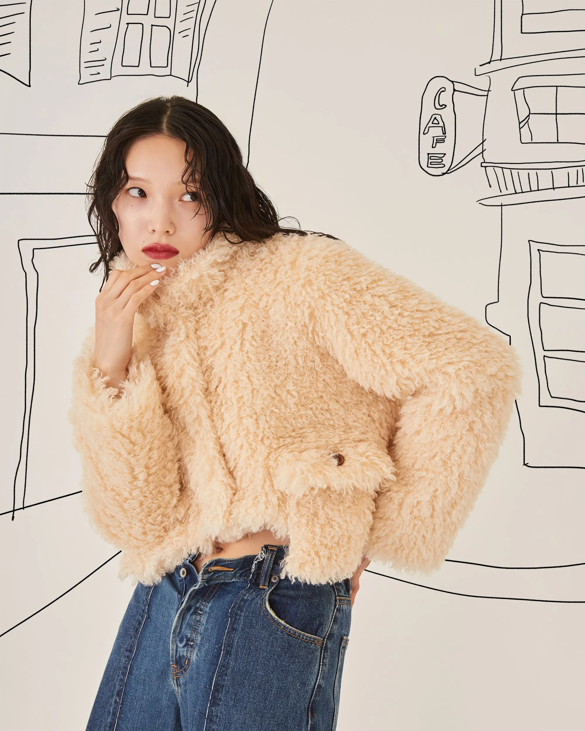 Cropped fur jacket (beige / pink)