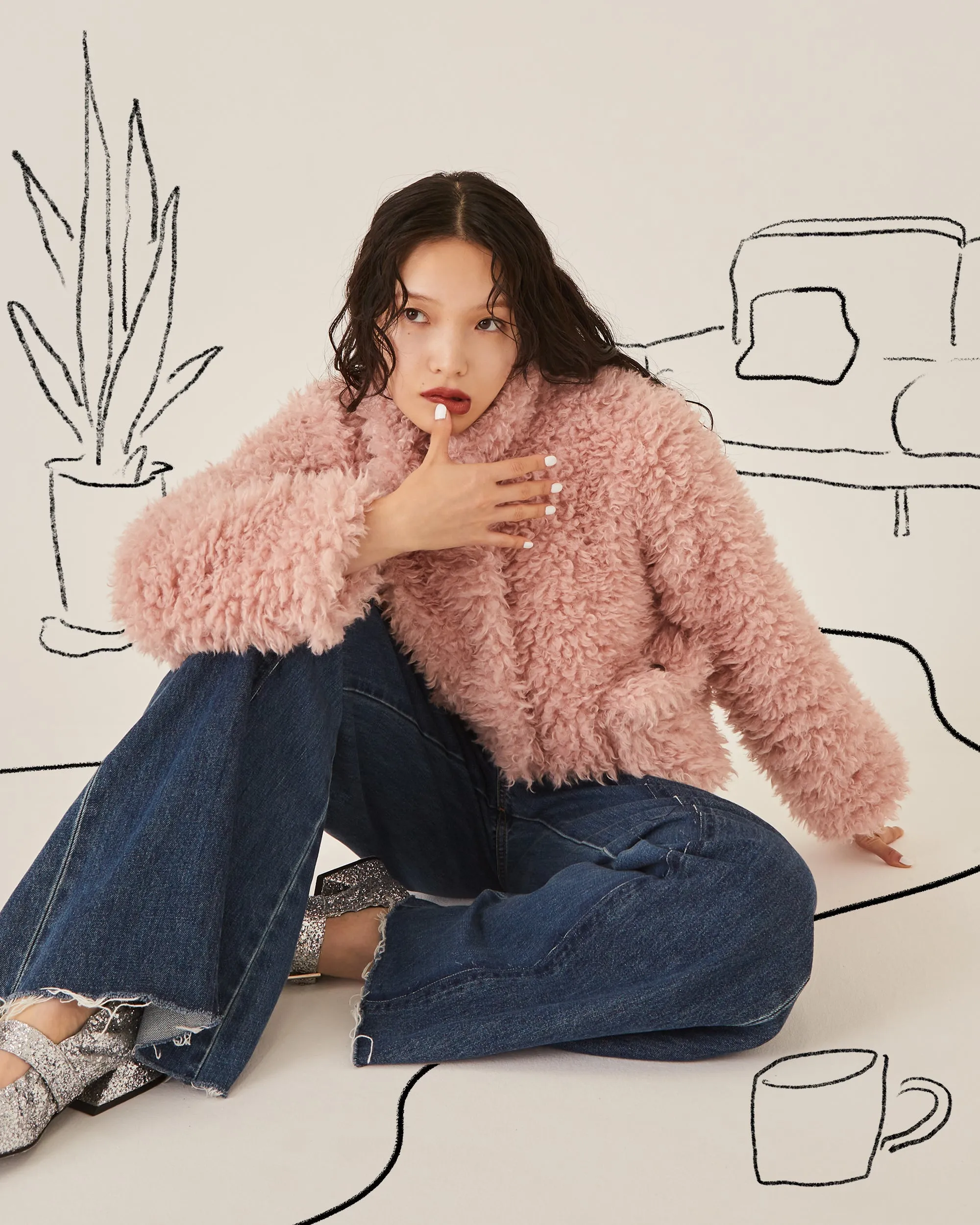 Cropped fur jacket (beige / pink)