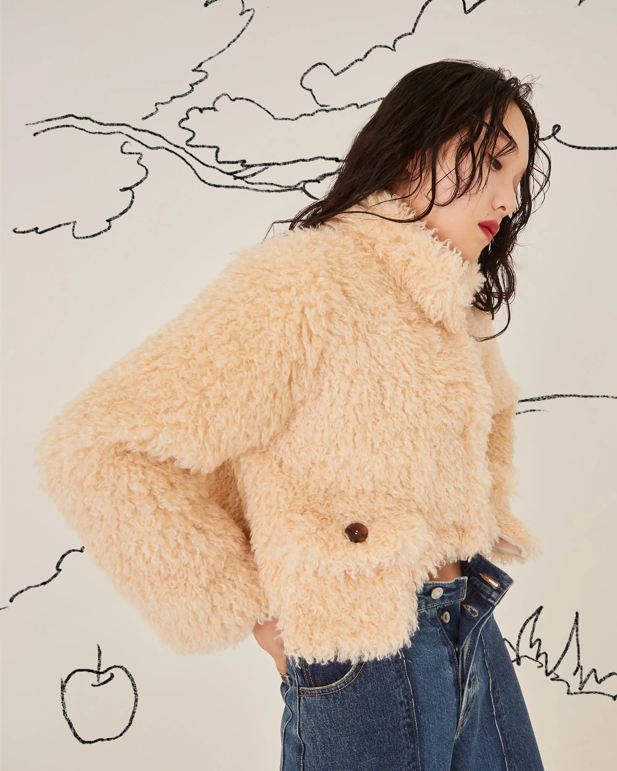 Cropped fur jacket (beige / pink)