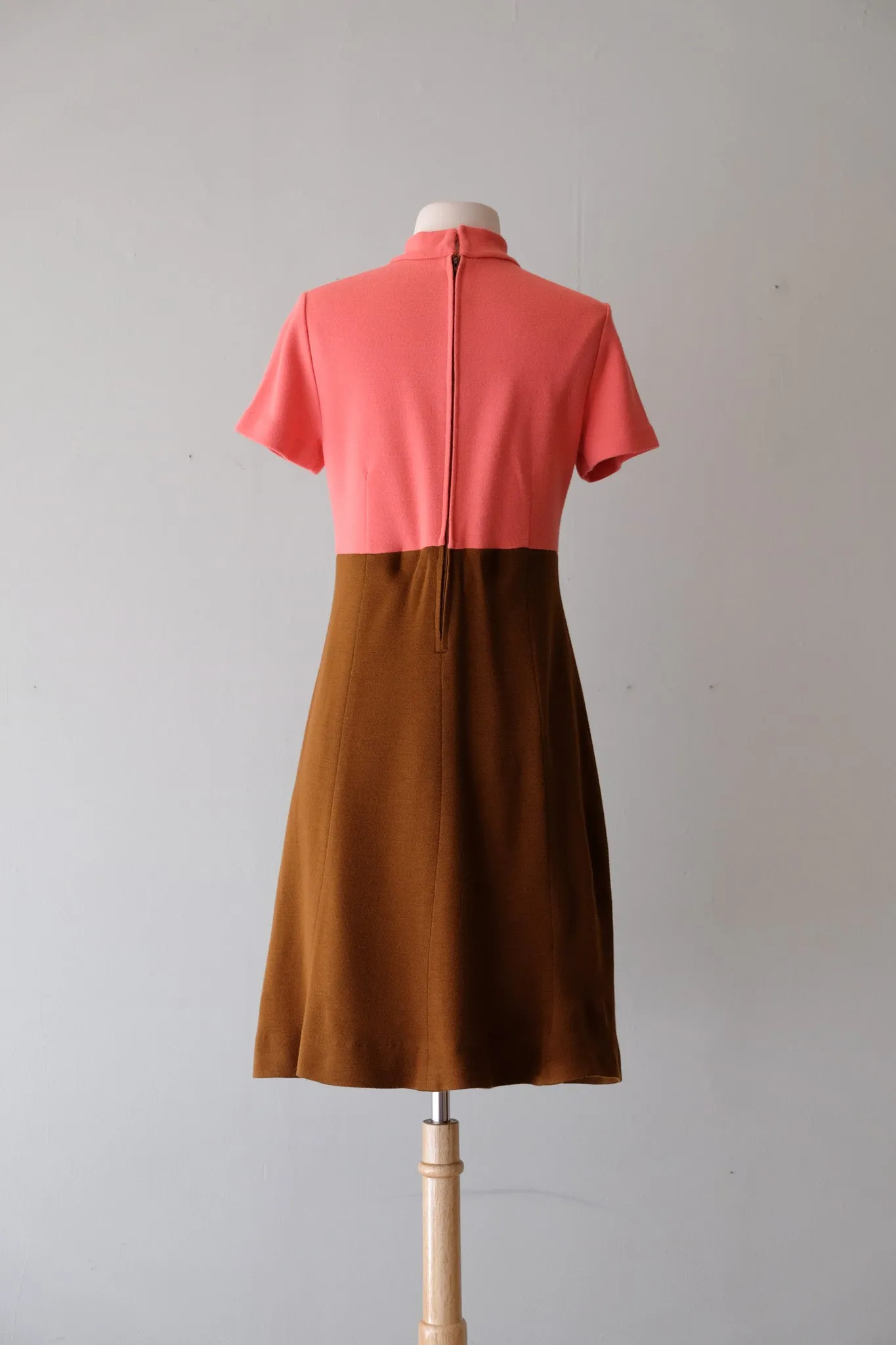 Cutest 1960's Hot Pink & Cocoa Mod Shift Dress / Sz M