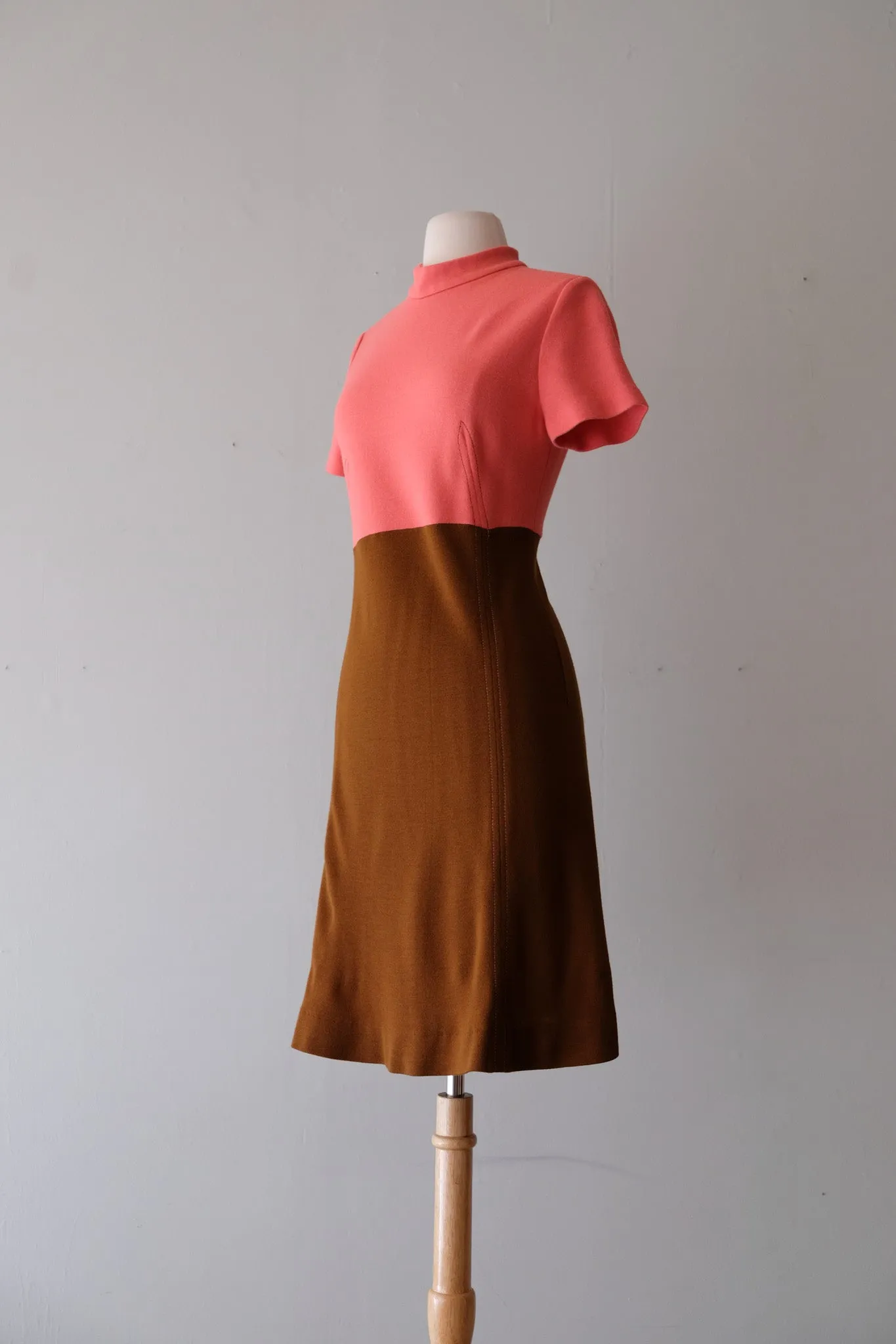 Cutest 1960's Hot Pink & Cocoa Mod Shift Dress / Sz M