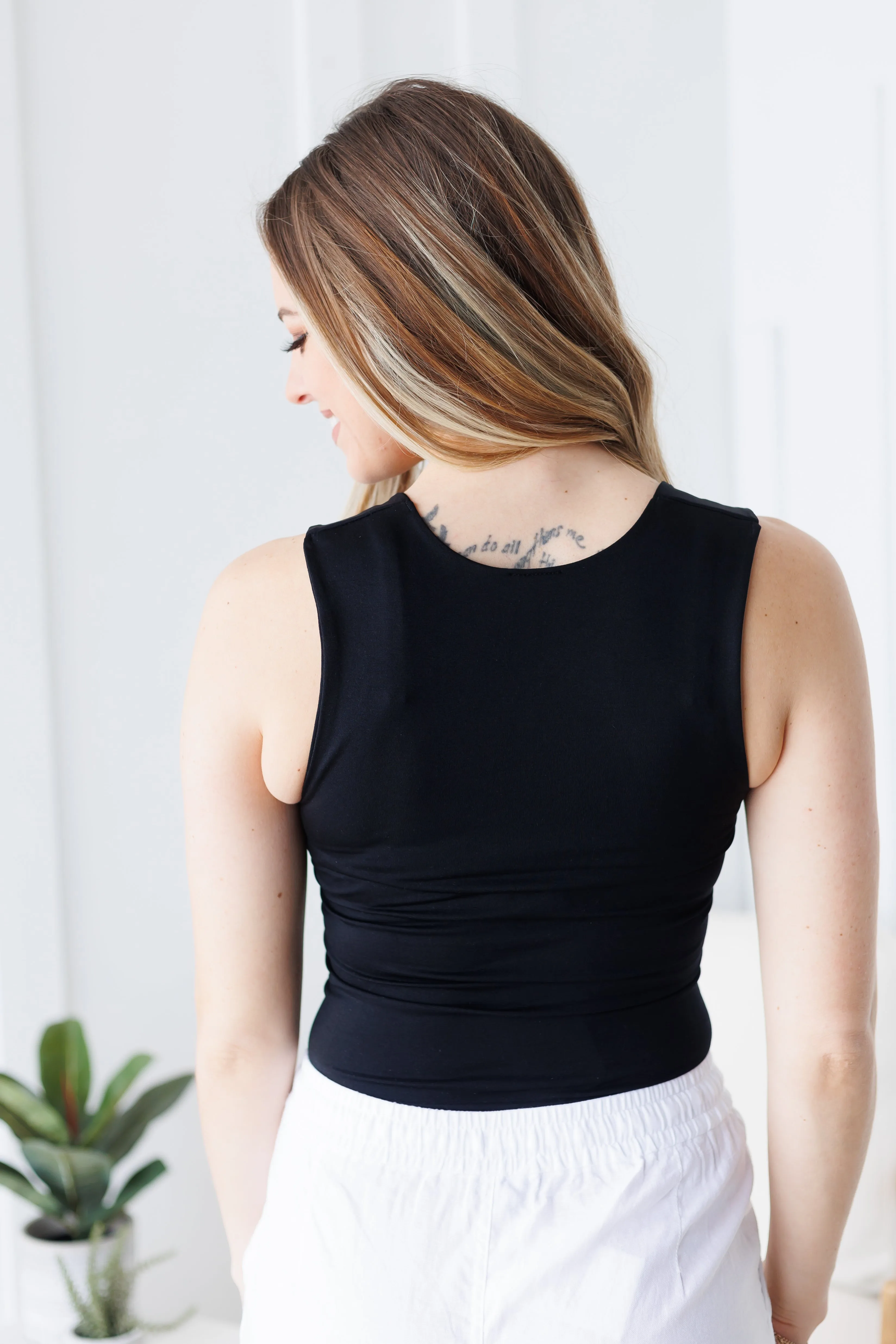 Dynamic Lined Wide Shoulder Tank - 2 Colors