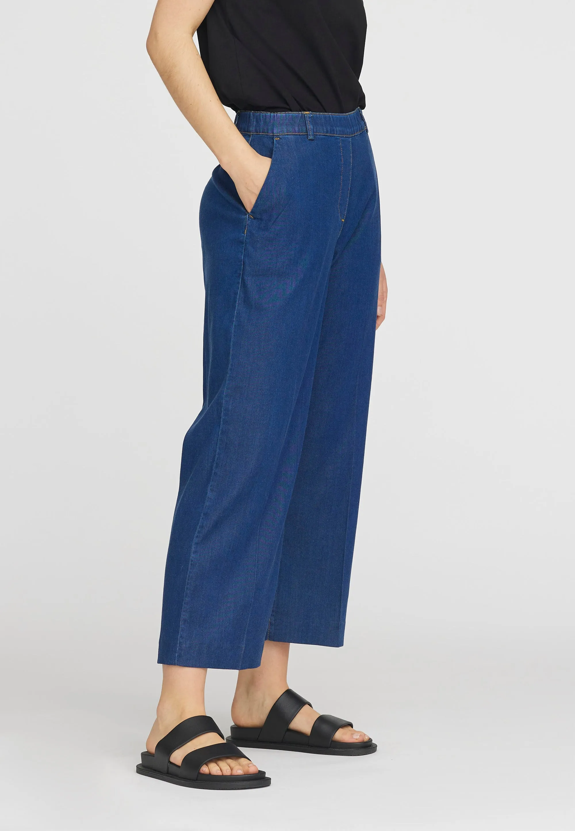 Phoebe Loose Crop - Medium Blue Denim